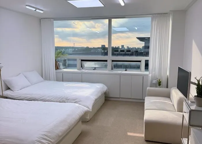 New Remodeling Hongdae House *