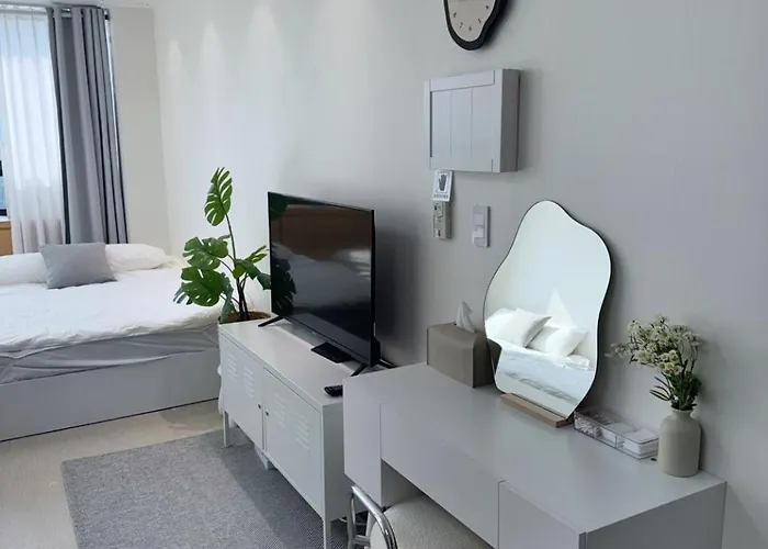 New Remodeling Hongdae House *